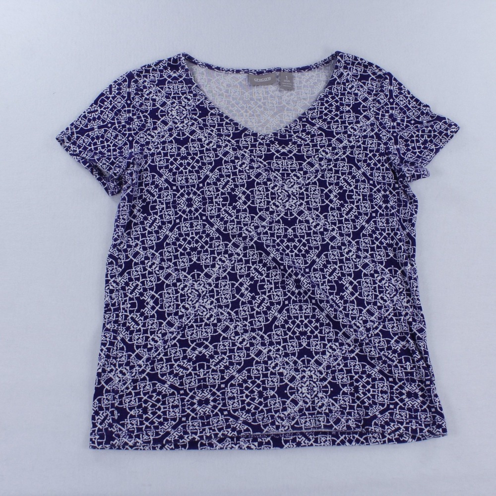 Chico's Blue White Geometric Mandala Knit V-Neck Short Sleeve Top T-Shirt Size 1